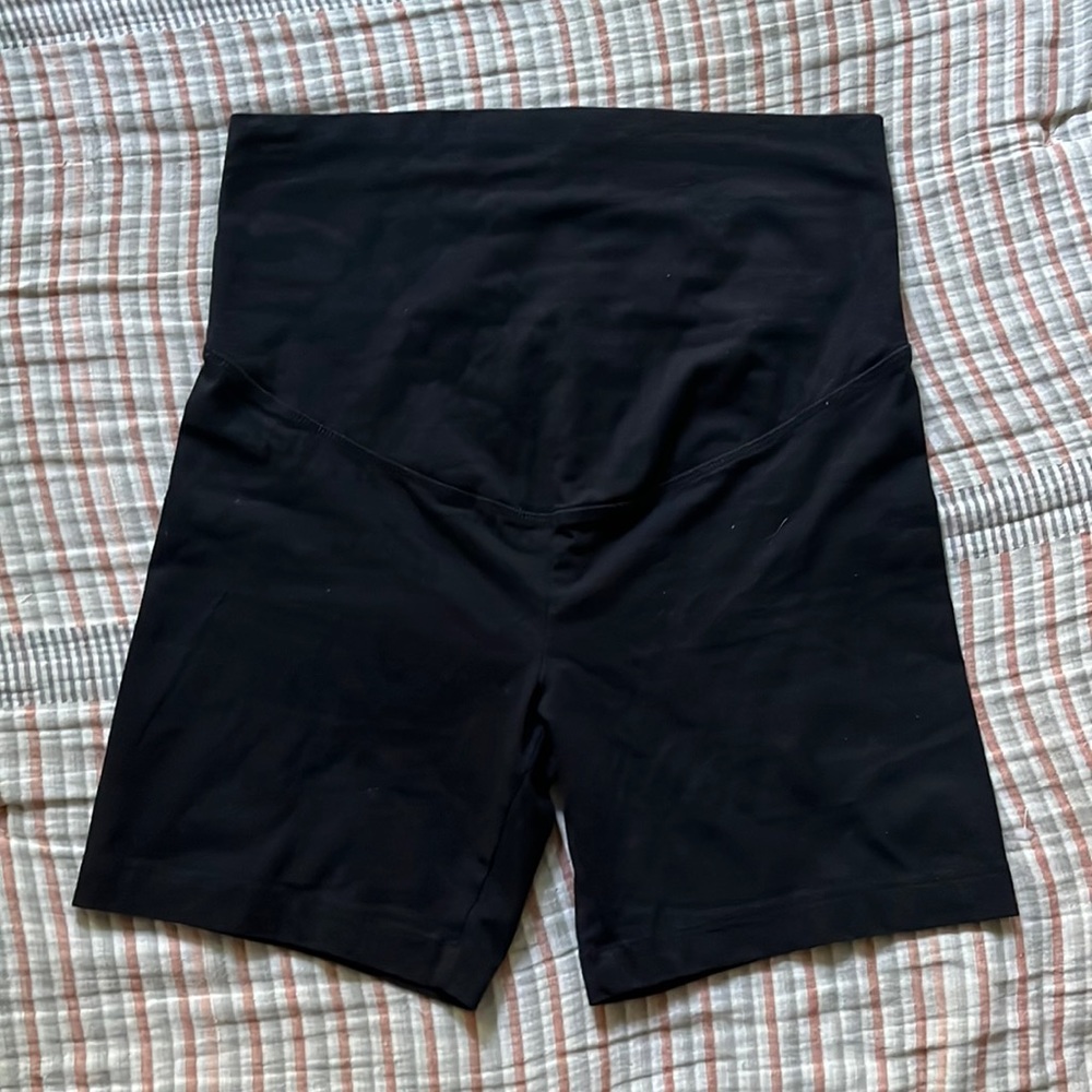 Old Navy Maternity Shorts